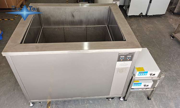 超聲波清洗機：清潔金屬冷藏設備，保持食品衛(wèi)生和品質(zhì)