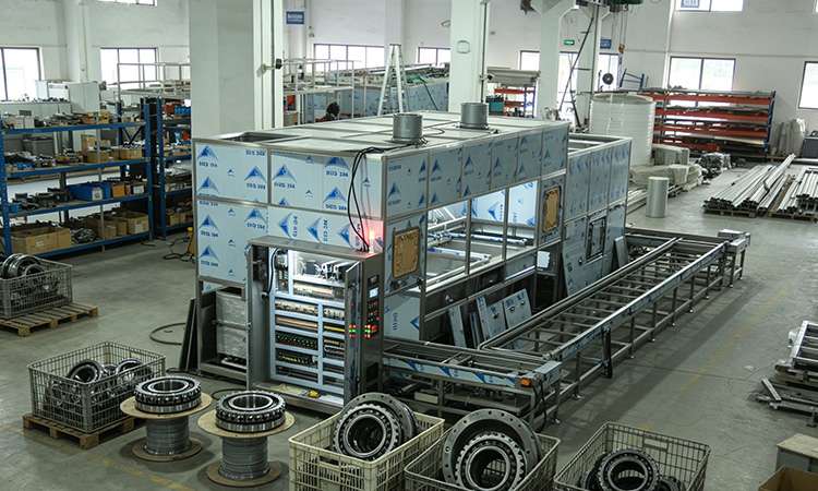 超聲波清洗機：電池片清洗不再“步步驚心”