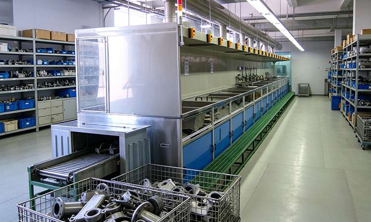 一臺超聲清洗設備，如何一站式處理鏡片、導光板、鍍膜基板全品類玻璃件？